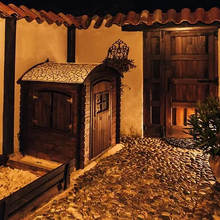 5 Bedrooms House With Enclosed Garden And Wifi At Semesterbostad Fuenteodra